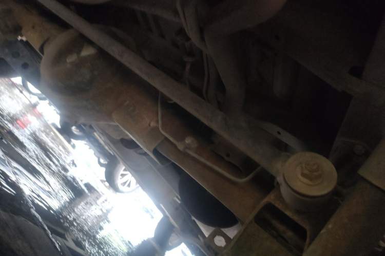 Used HYOSOW H3 2015 1.5L manual Comfort trim level Chassis Rear
