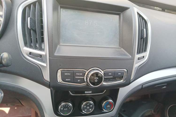 Used HYOSOW H3 2015 1.5L manual luxury version Audio And AC Panel