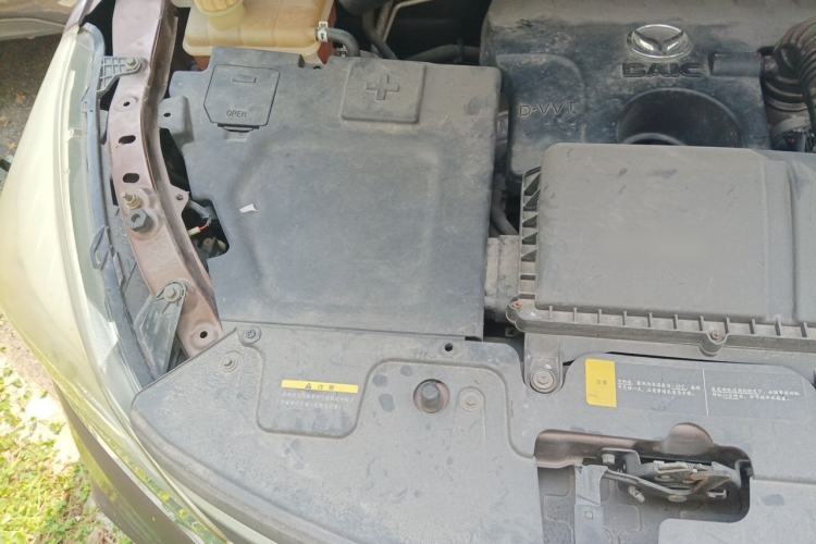 Used HYOSOW H3 2015 1.5L manual luxury version Engine Bay Right