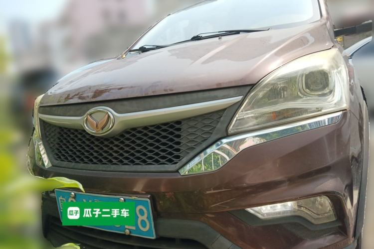 Used HYOSOW H3 2015 1.5L manual luxury version Front