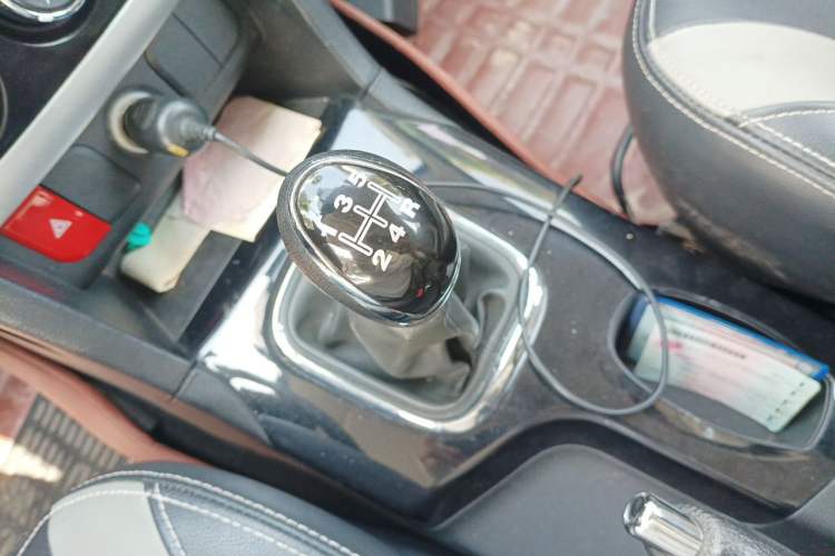 Used HYOSOW H3 2015 1.5L manual luxury version Gear Lever