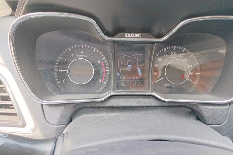 Used HYOSOW H3 2015 1.5L manual luxury version Instrument Cluster