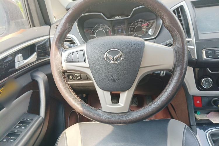 Used HYOSOW H3 2015 1.5L manual luxury version Steering Wheel