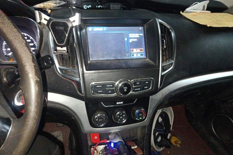 Used HYOSOW H3 2015 1.5L manual luxury version Audio And AC Panel