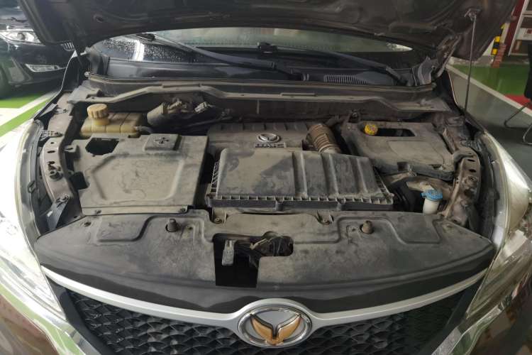 Used HYOSOW H3 2015 1.5L manual luxury version Engine Bay