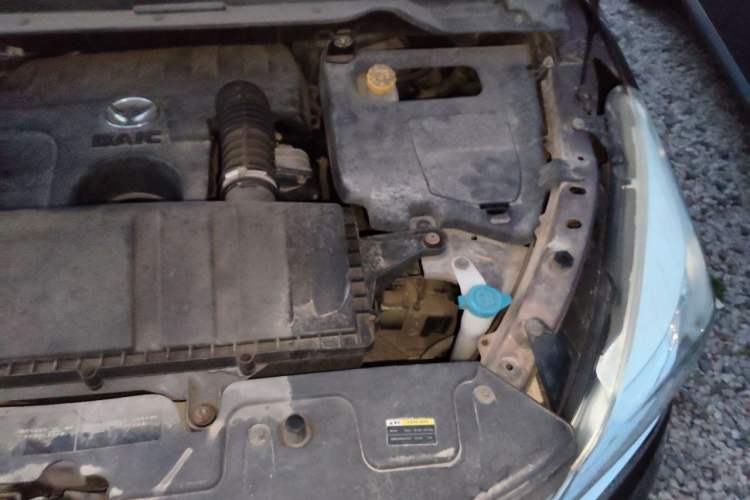 Used HYOSOW H3 2015 1.5L manual luxury version Engine Bay Left