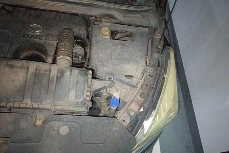 Used HYOSOW H3 2015 1.5L manual luxury version Engine Bay Left