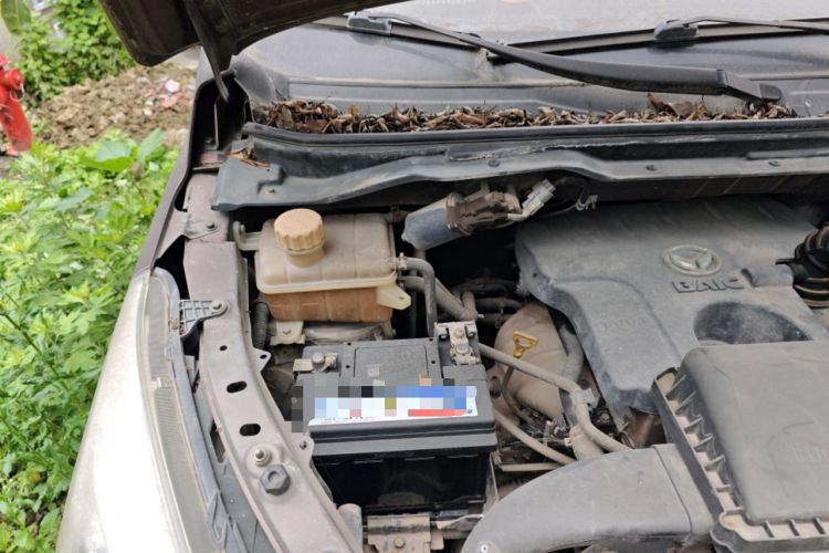 Used HYOSOW H3 2015 1.5L manual Comfort trim level Engine Bay Right
