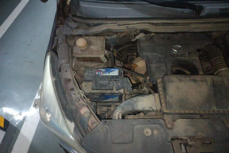 Used HYOSOW H3 2015 1.5L manual luxury version Engine Bay Right