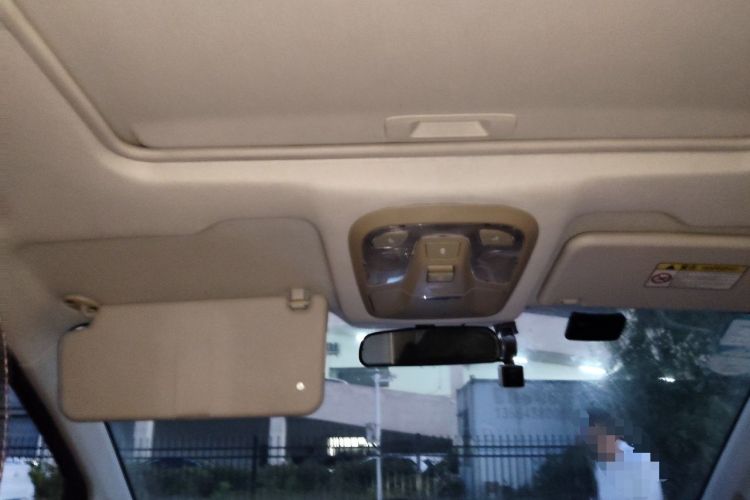 Used HYOSOW H3 2015 1.5L manual luxury version Headliner