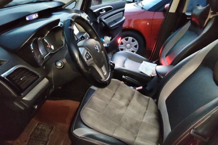 Used HYOSOW H3 2015 1.5L manual luxury version Left Front Seat