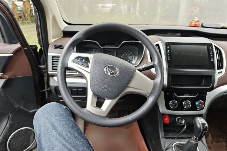 Used HYOSOW H3 2015 1.5L manual Comfort trim level Steering Wheel