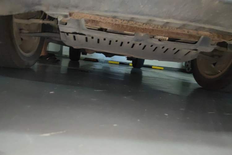 Used HYOSOW H3 2015 1.5L manual Comfort trim level Chassis Front
