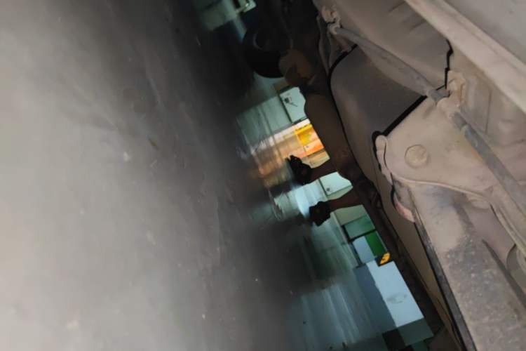 Used HYOSOW H3 2015 1.5L manual Comfort trim level Chassis Rear Left