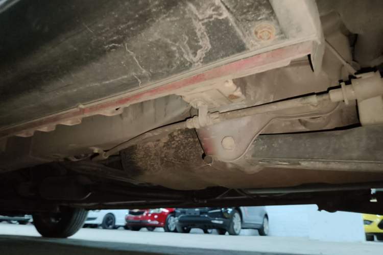 Used HYOSOW H3 2015 1.5L manual Comfort trim level Chassis Rear Left