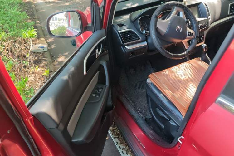 Used HYOSOW H3 2015 1.5L manual luxury version Driver Seat