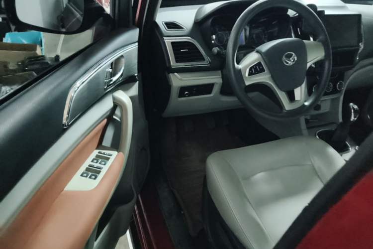 Used HYOSOW H3 2015 1.5L manual Comfort trim level Driver Seat