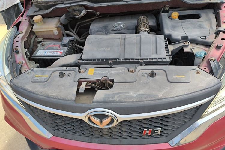 Used HYOSOW H3 2015 1.5L manual luxury version Engine Bay