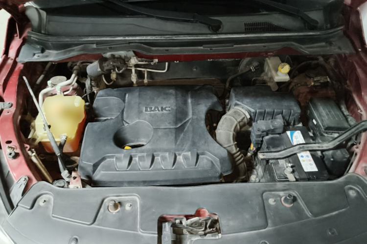 Used HYOSOW H3 2015 1.5L manual Comfort trim level Engine Bay