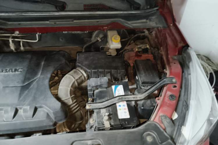Used HYOSOW H3 2015 1.5L manual Comfort trim level Engine Bay Left