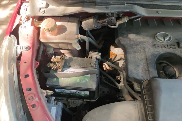 Used HYOSOW H3 2015 1.5L manual luxury version Engine Bay Right