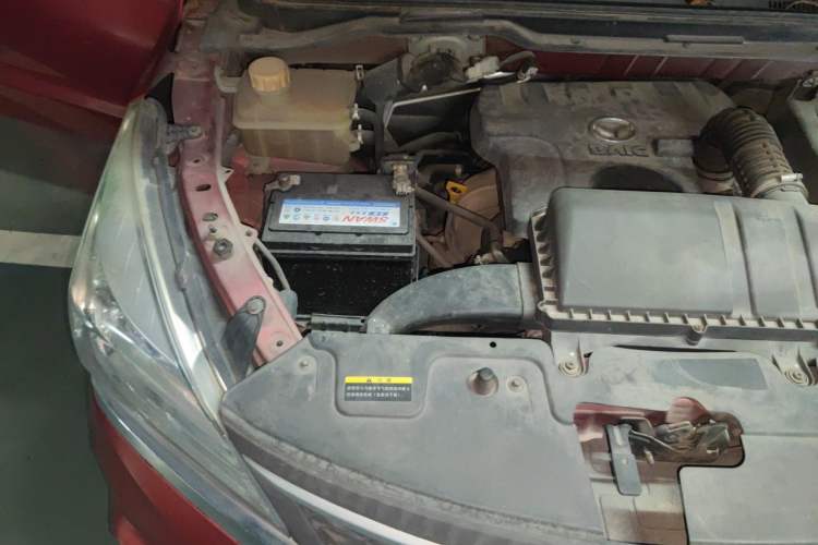 Used HYOSOW H3 2015 1.5L manual Comfort trim level Engine Bay Right