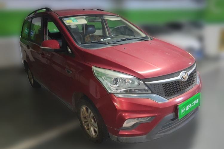 Used HYOSOW H3 2015 1.5L manual Comfort trim level Front Right 45 Deg