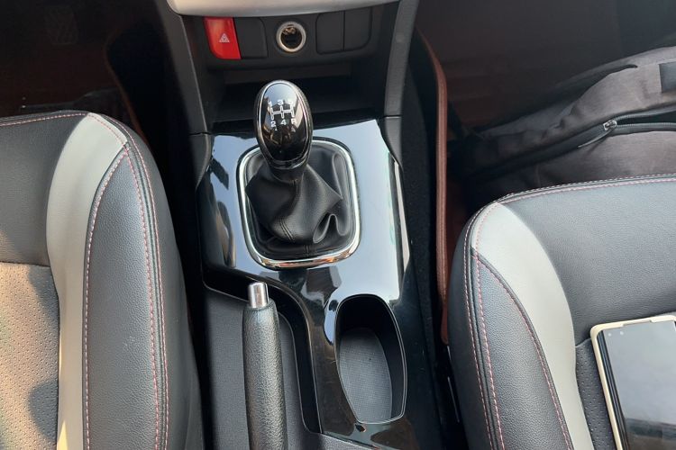 Used HYOSOW H3 2015 1.5L manual luxury version Gear Lever
