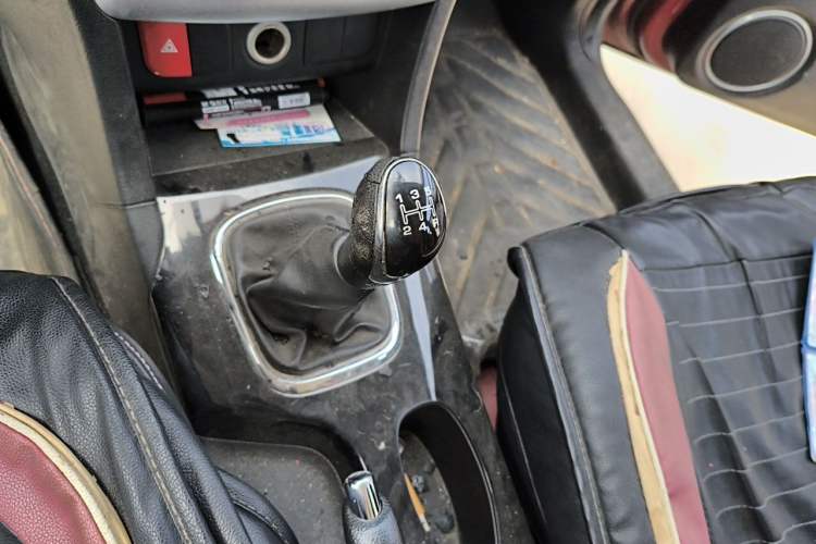 Used HYOSOW H3 2015 1.5L manual luxury version Gear Lever