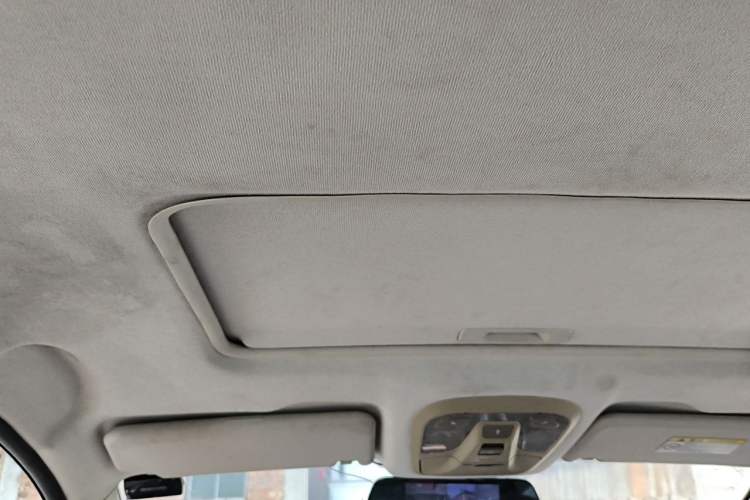 Used HYOSOW H3 2015 1.5L manual luxury version Headliner
