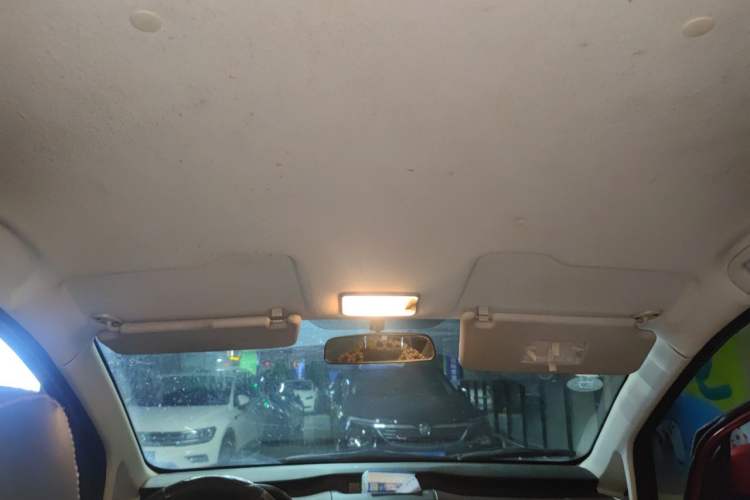 Used HYOSOW H3 2015 1.5L manual Comfort trim level Headliner