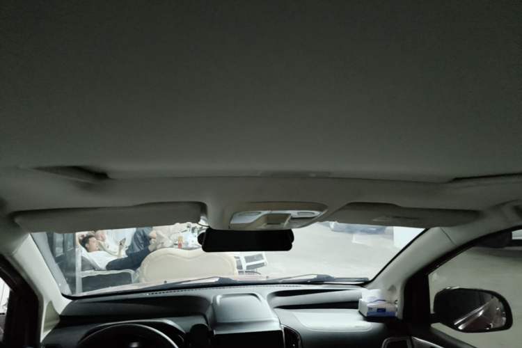 Used HYOSOW H3 2015 1.5L manual Comfort trim level Headliner