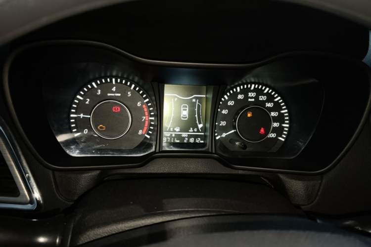 Used HYOSOW H3 2015 1.5L manual Comfort trim level Instrument Cluster