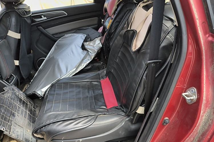 Used HYOSOW H3 2015 1.5L manual luxury version Left Rear Seat