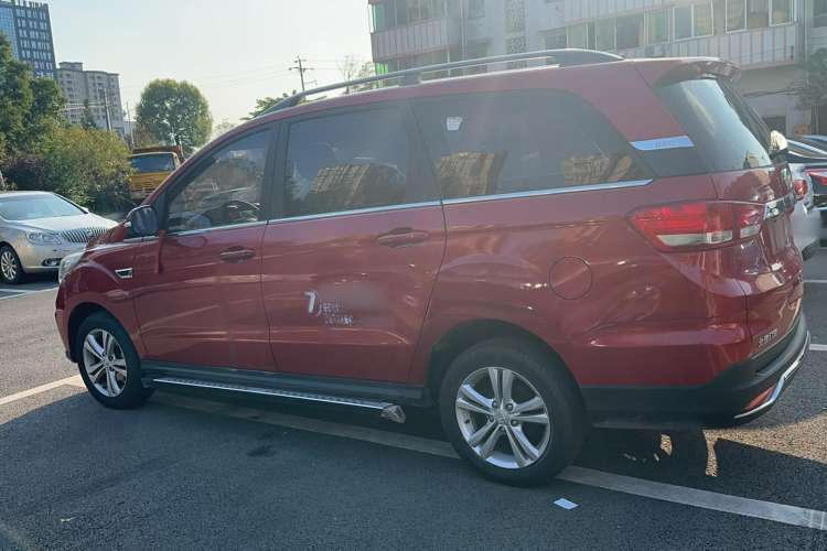 Used HYOSOW H3 2015 1.5L manual luxury version Left Side