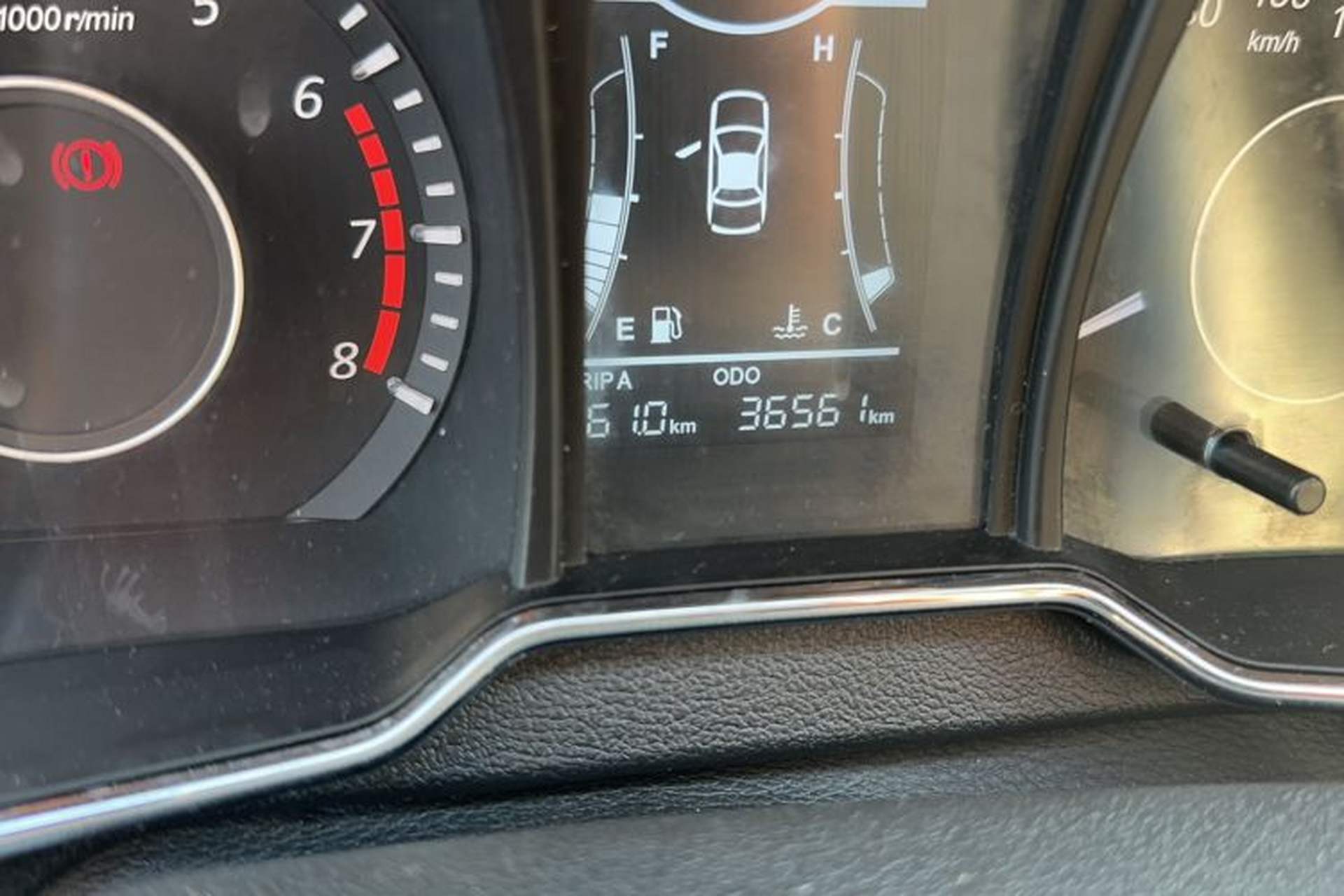 Used HYOSOW H3 2015 1.5L manual luxury version Odometer Close Up