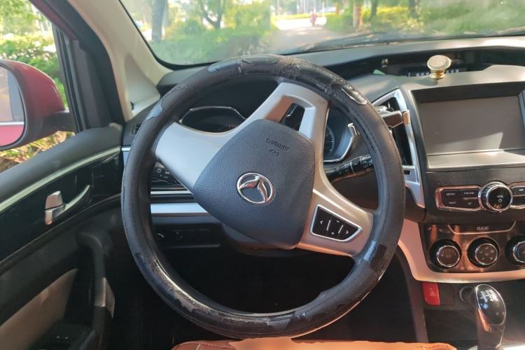 Used HYOSOW H3 2015 1.5L manual luxury version Steering Wheel