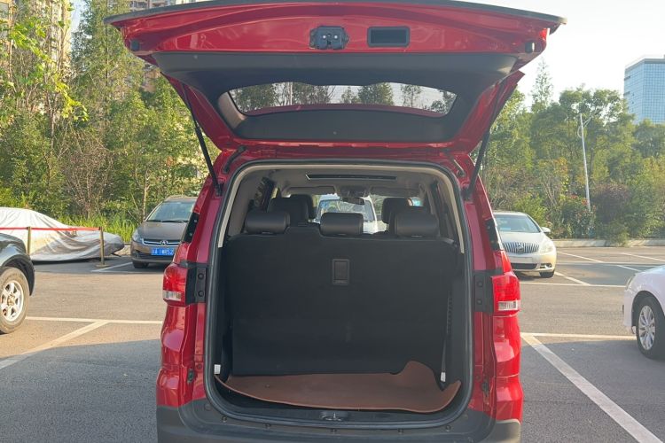 Used HYOSOW H3 2015 1.5L manual luxury version Trunk