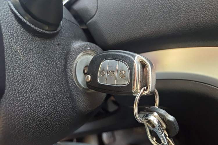 Used HYOSOW H3 2015 1.5L manual luxury version Vehicle Key
