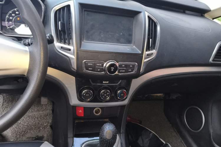 Used HYOSOW H3 2015 1.5L manual luxury version Audio And AC Panel