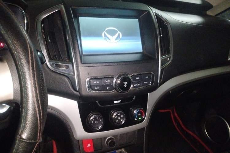 Used HYOSOW H3 2015 1.5L manual luxury version Audio And AC Panel