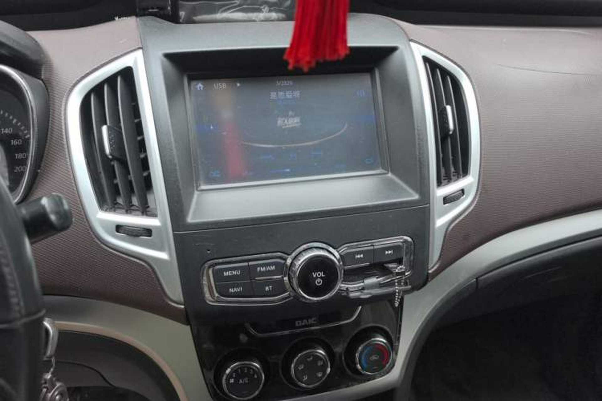 Used HYOSOW H3 2015 1.5L manual Comfort trim level Audio And AC Panel