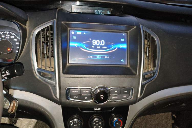 Used HYOSOW H3 2015 1.5L manual luxury version Audio And AC Panel