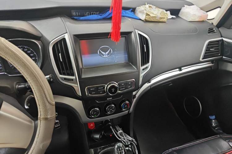 Used HYOSOW H3 2015 1.5L manual luxury version Audio And AC Panel