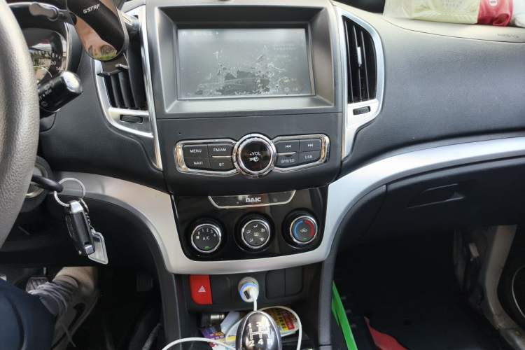 Used HYOSOW H3 2015 1.5L manual luxury version Audio And AC Panel