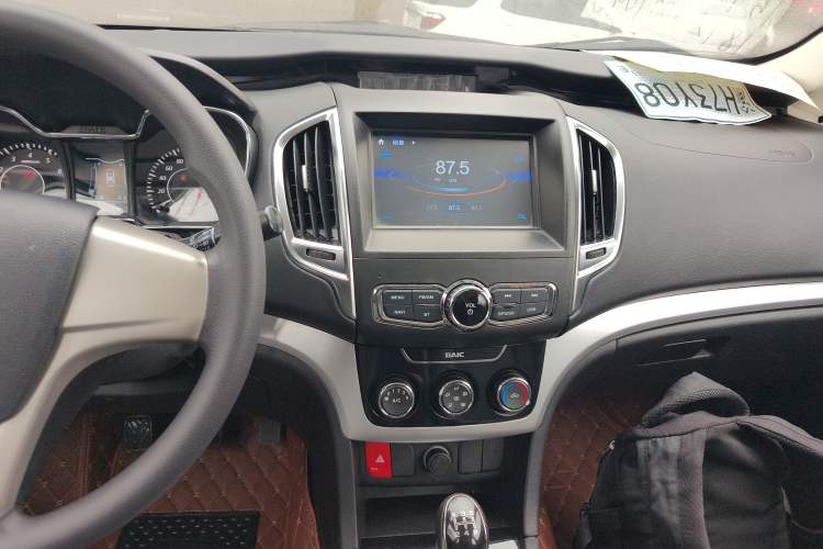 Used HYOSOW H3 2015 1.5L manual luxury version Audio And AC Panel