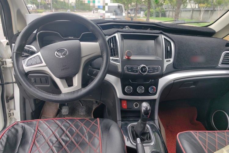Used HYOSOW H3 2015 1.5L manual luxury version Center Console