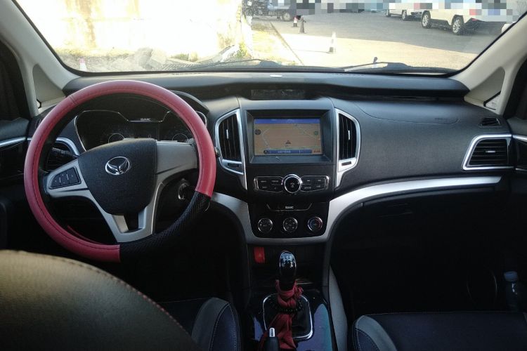 Used HYOSOW H3 2015 1.5L manual luxury version Center Console