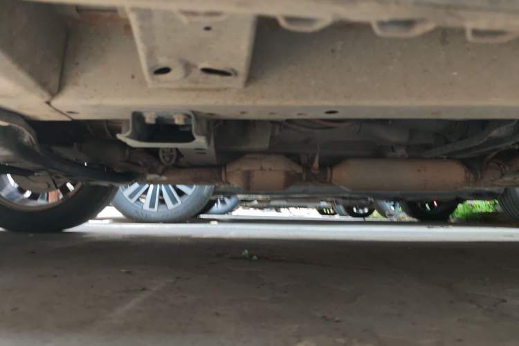 Used HYOSOW H3 2015 1.5L manual luxury version Chassis Front Left