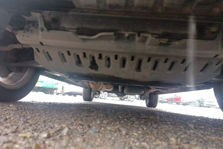 Used HYOSOW H3 2015 1.5L manual Comfort trim level Chassis Front